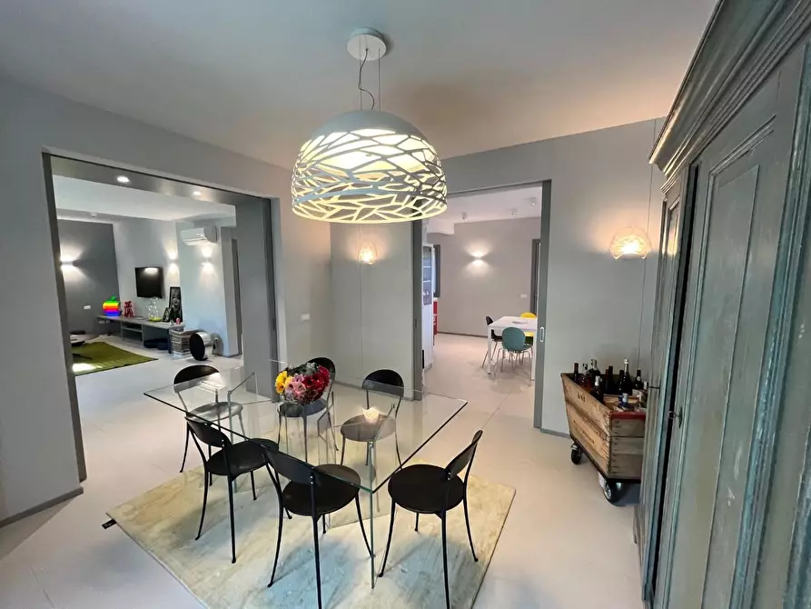 Immagine 18 di Villa in vendita  a Forte Dei Marmi