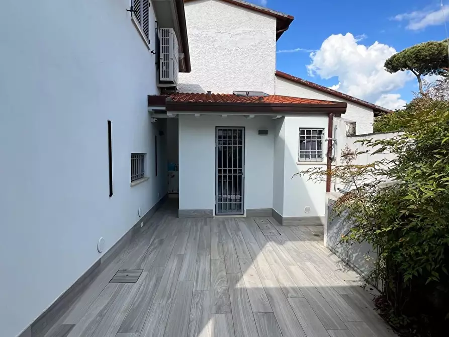 Immagine 59 di Villa in vendita  a Forte Dei Marmi
