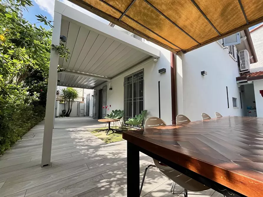 Immagine 56 di Villa in vendita  a Forte Dei Marmi