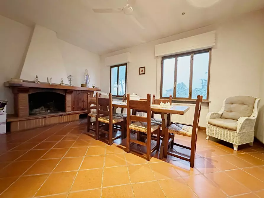 Immagine 16 di Villa in vendita  a Capannori