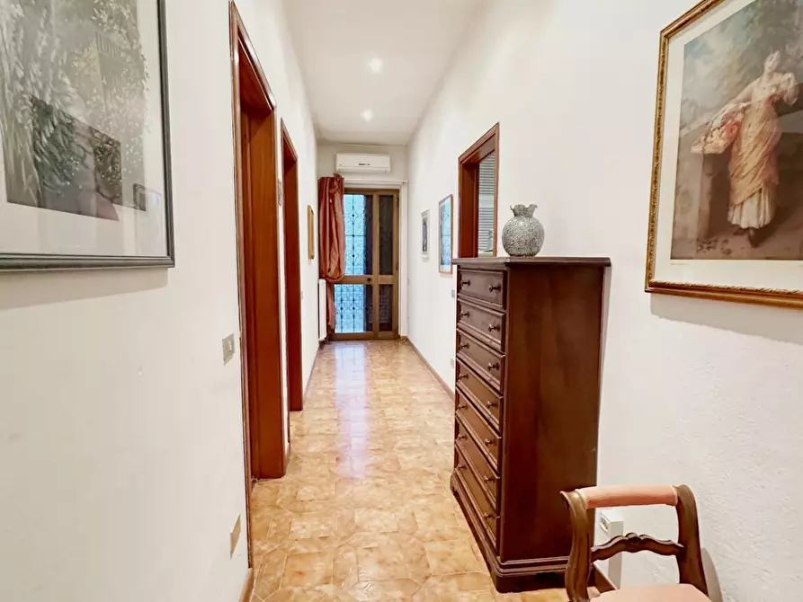 Immagine 18 di Villa in vendita  a Capannori