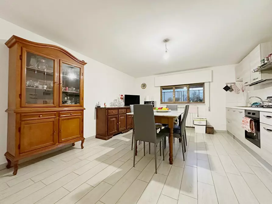 Immagine 5 di Villa in vendita  a Capannori