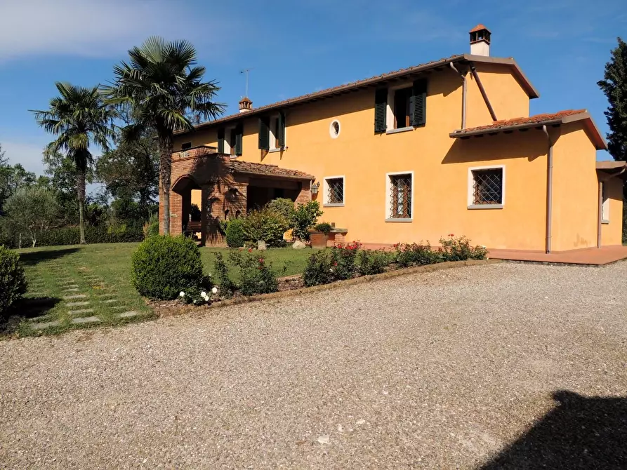 Immagine 1 di Villa in vendita  a Fucecchio