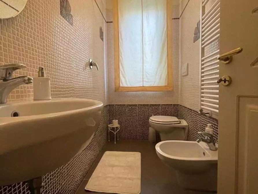 Immagine 8 di Villa in vendita  a Pietrasanta