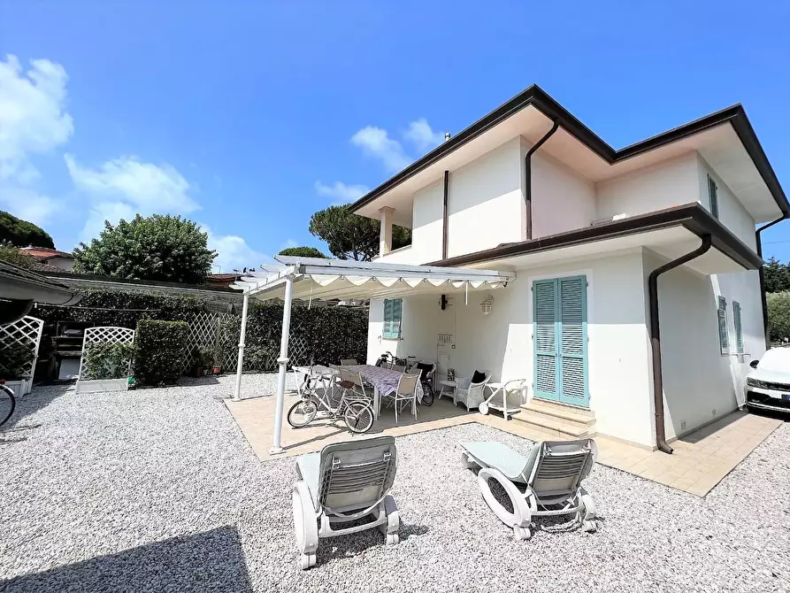 casa indipendente in vendita a Pietrasanta in zona Marina di Pietrasanta