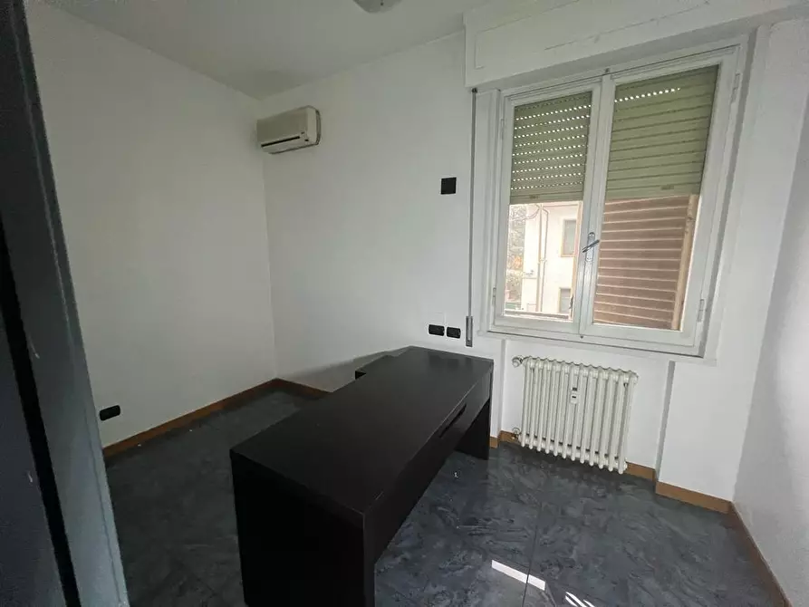 Immagine 12 di Ufficio in affitto  a Empoli
