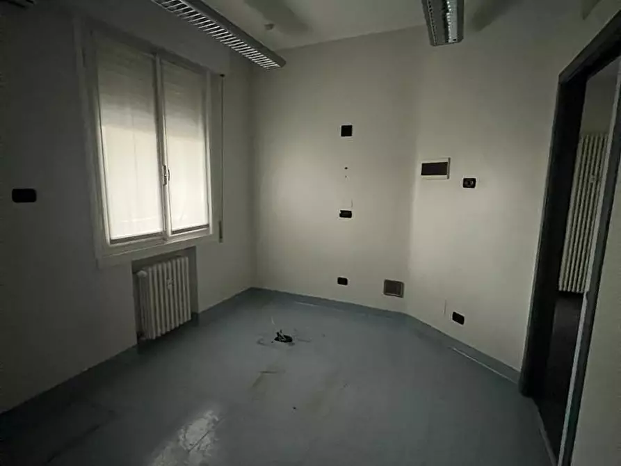 Immagine 6 di Ufficio in affitto  a Empoli
