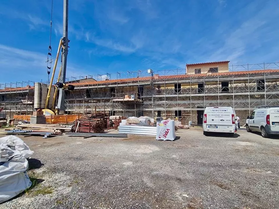 Immagine 38 di Appartamento in vendita  a Pisa