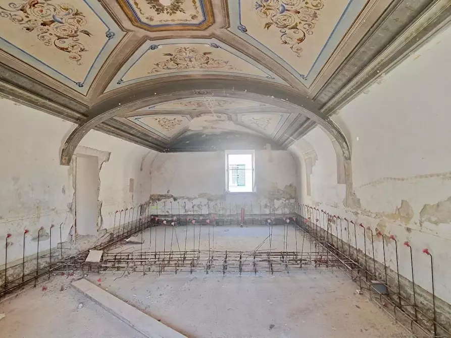 Immagine 46 di Appartamento in vendita  a Pisa