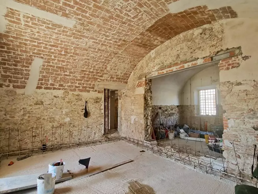 Immagine 41 di Appartamento in vendita  a Pisa