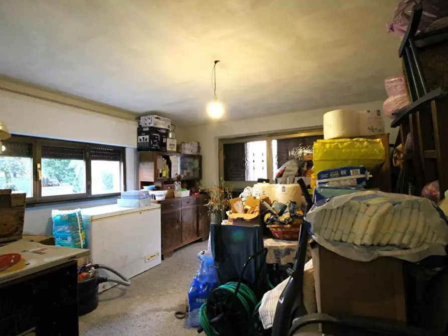 Immagine 20 di Villa in vendita  a Capannori