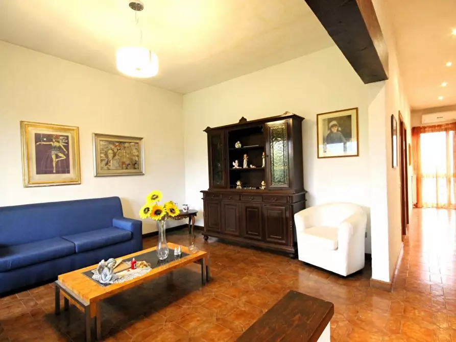 Immagine 22 di Villa in vendita  a Capannori