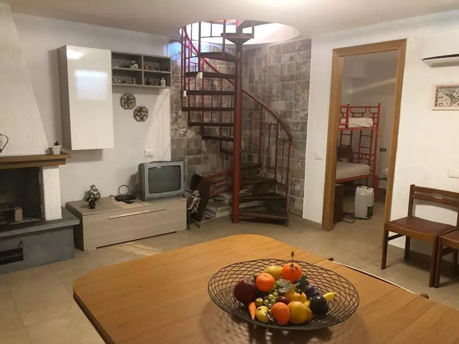 Immagine 11 di Appartamento in vendita  a Massa