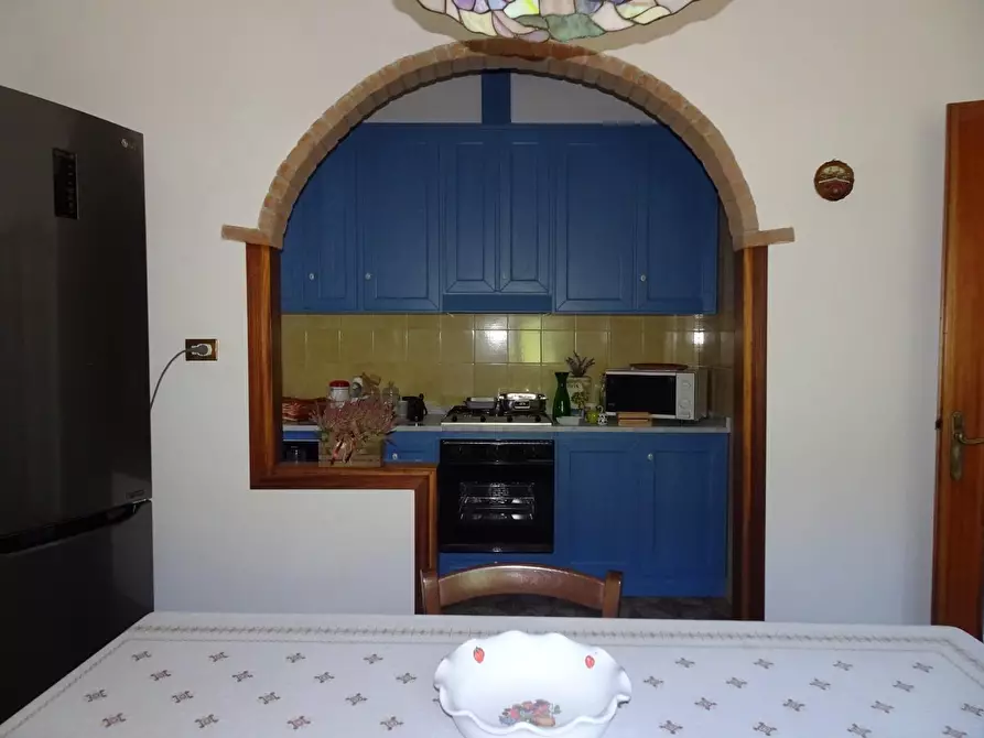 Immagine 3 di Casa bifamiliare in vendita  a Buti