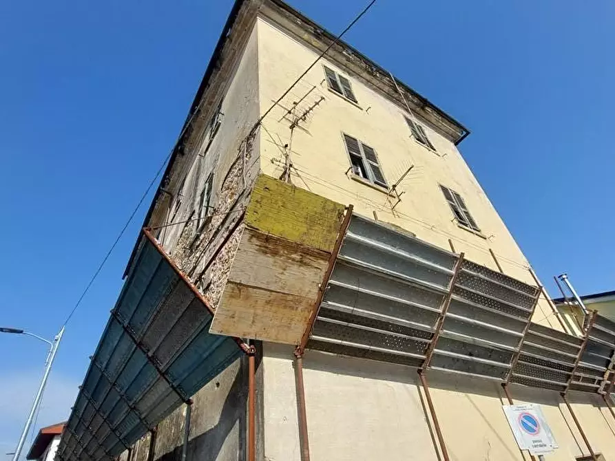 Immagine 3 di Palazzo in vendita  a La Spezia