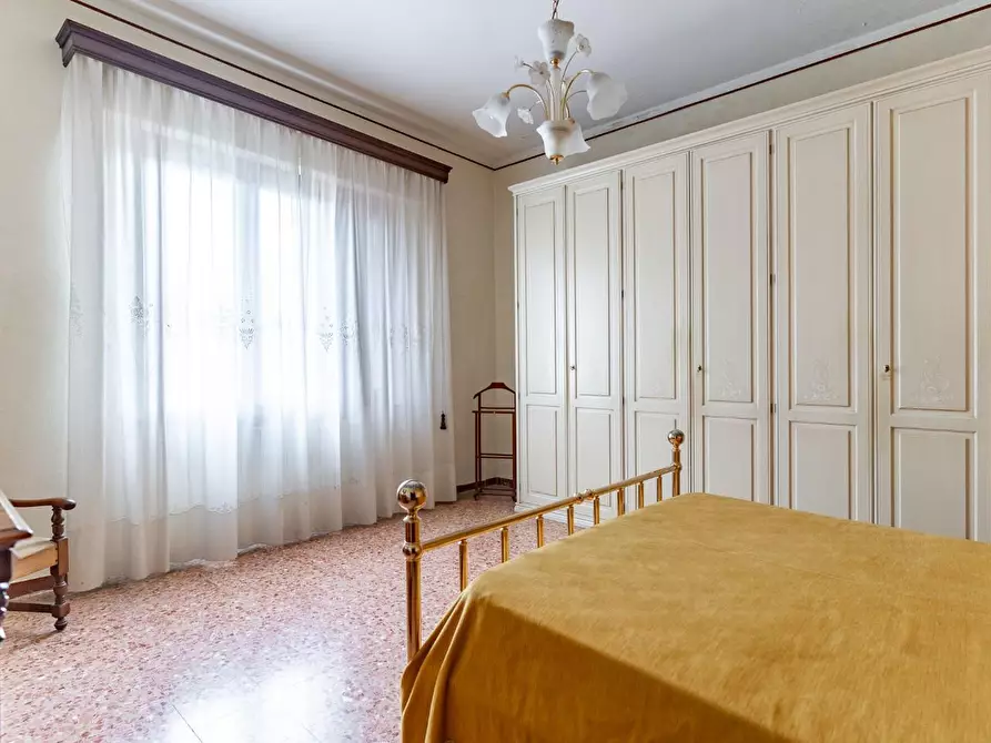 Immagine 27 di Villa in vendita  a Fucecchio