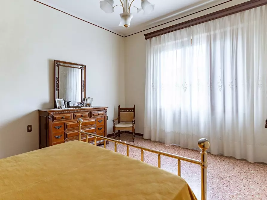 Immagine 32 di Villa in vendita  a Fucecchio