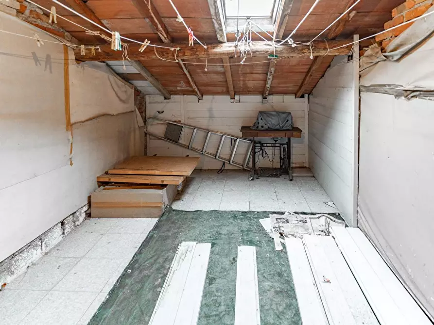 Immagine 45 di Villa in vendita  a Fucecchio