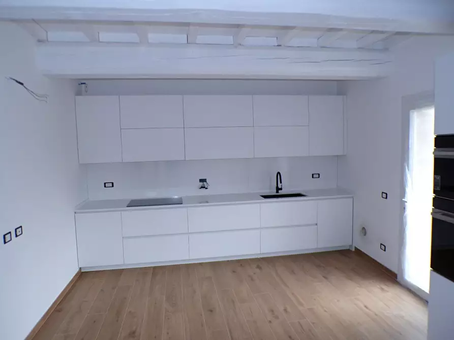 Immagine 25 di Terratetto in vendita  a Cascina