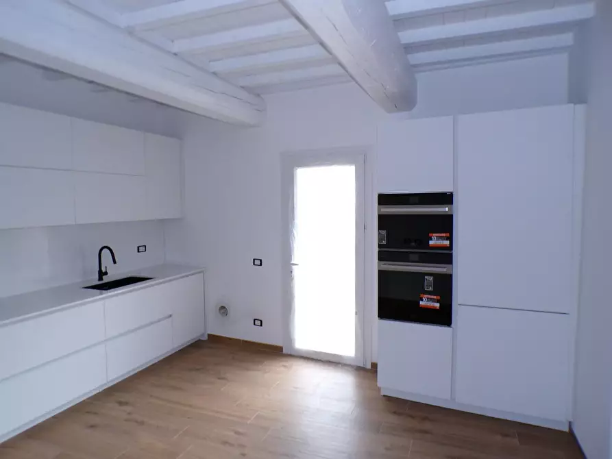 Immagine 28 di Terratetto in vendita  a Cascina