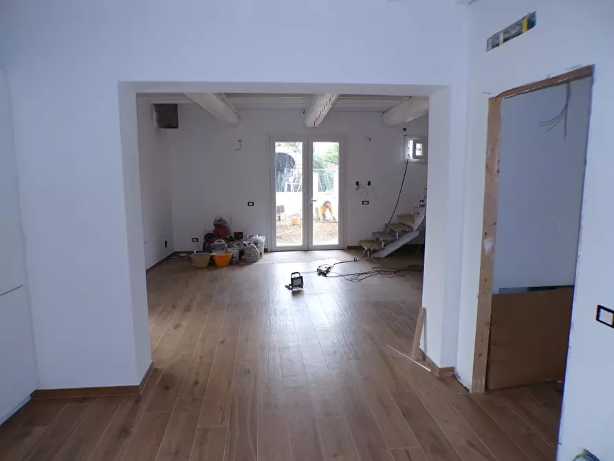 Immagine 31 di Terratetto in vendita  a Cascina