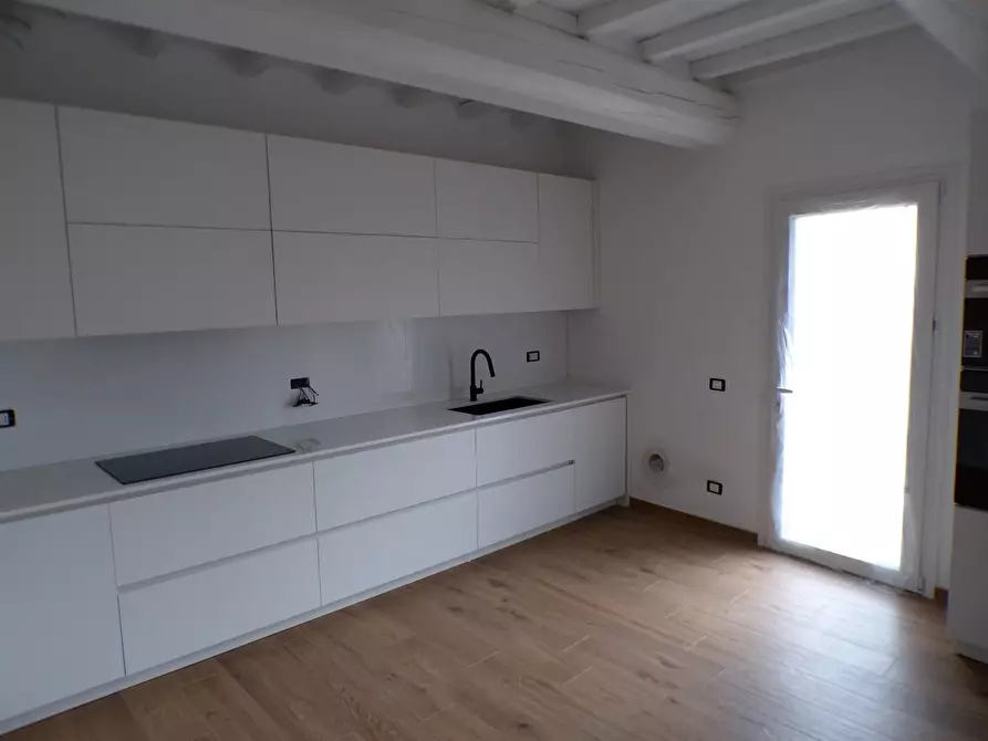 Immagine 29 di Terratetto in vendita  a Cascina