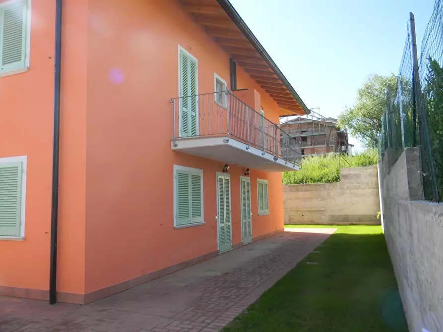 Immagine 2 di Villa in vendita  a Terricciola