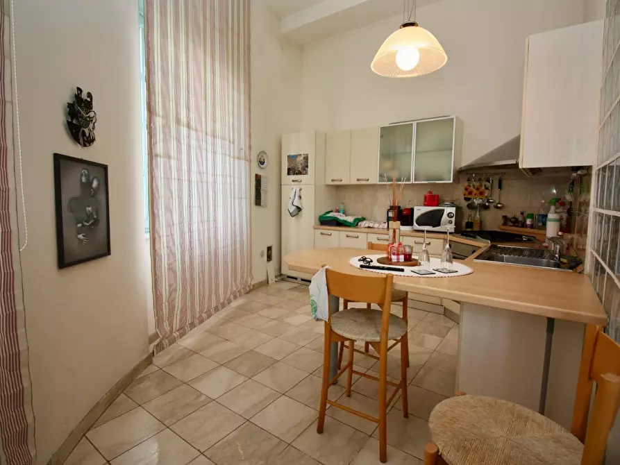 Immagine 2 di Appartamento in vendita  a Pisa