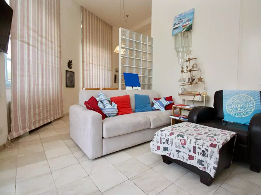 Immagine 15 di Appartamento in vendita  a Pisa