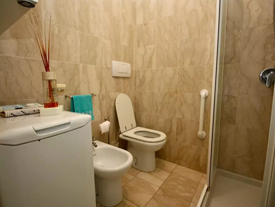 Immagine 14 di Appartamento in vendita  a Pisa