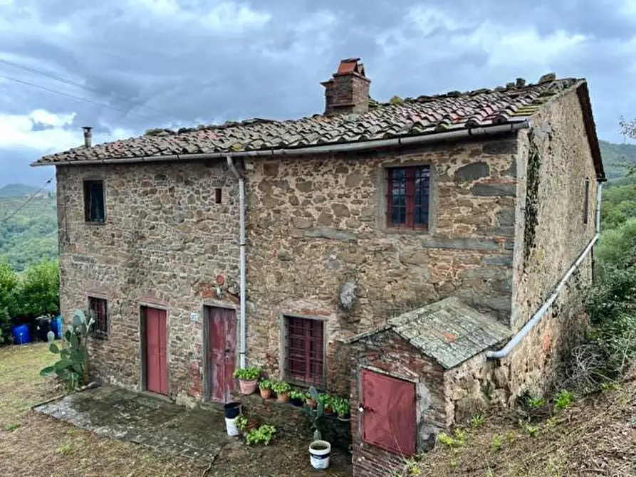 Immagine 1 di Casa colonica in vendita  a Monsummano Terme