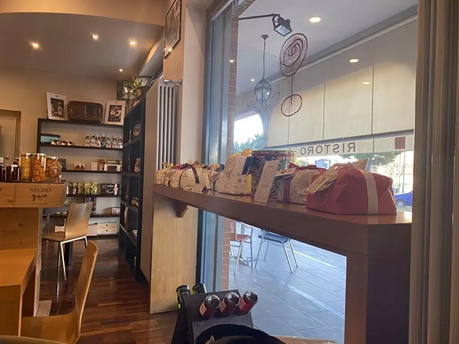 Immagine 4 di Bar / Ristorante in vendita  a Leini