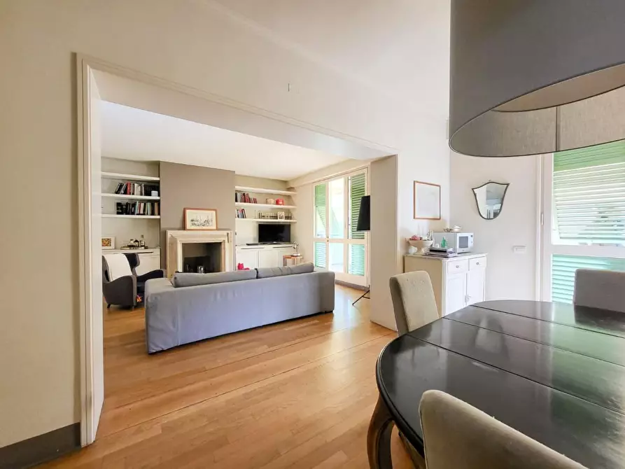 Immagine 3 di Appartamento in vendita  a Lucca