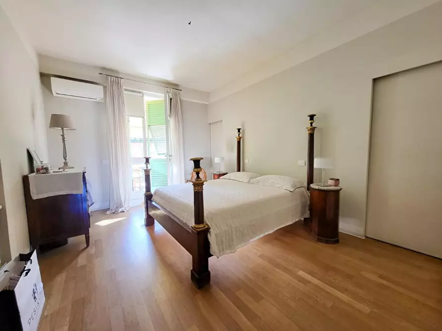 Immagine 10 di Appartamento in vendita  a Lucca