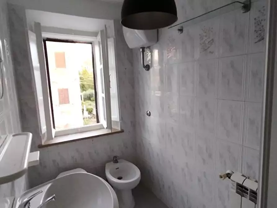 Immagine 9 di Terratetto in vendita  a Lucca