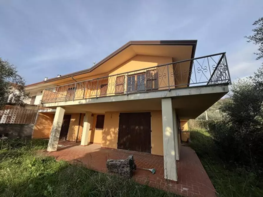 Immagine 11 di Casa bifamiliare in vendita  a Massarosa