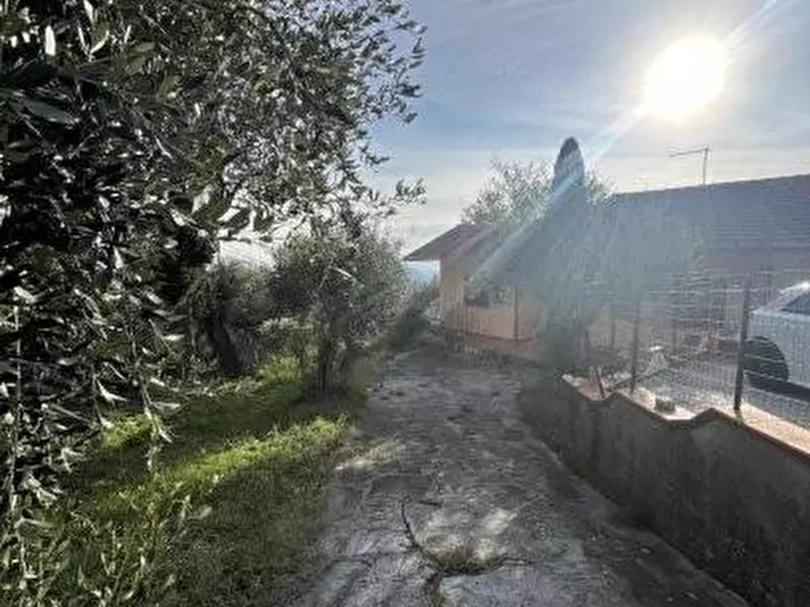 Immagine 10 di Casa bifamiliare in vendita  a Massarosa