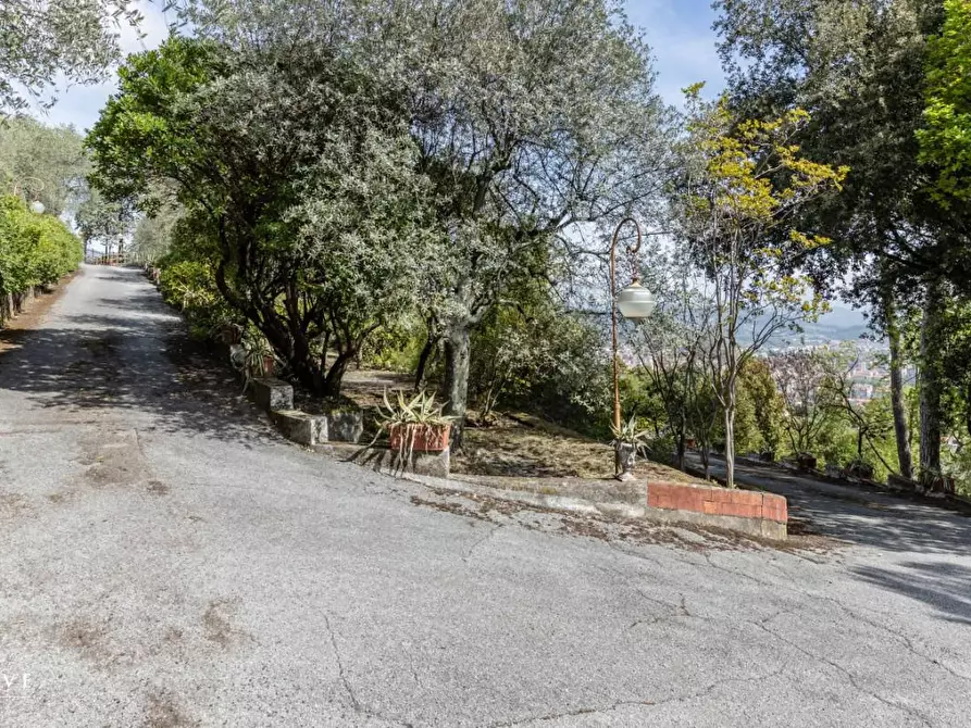 Immagine 13 di Villa in vendita  a La Spezia