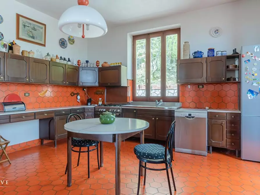 Immagine 11 di Villa in vendita  a La Spezia