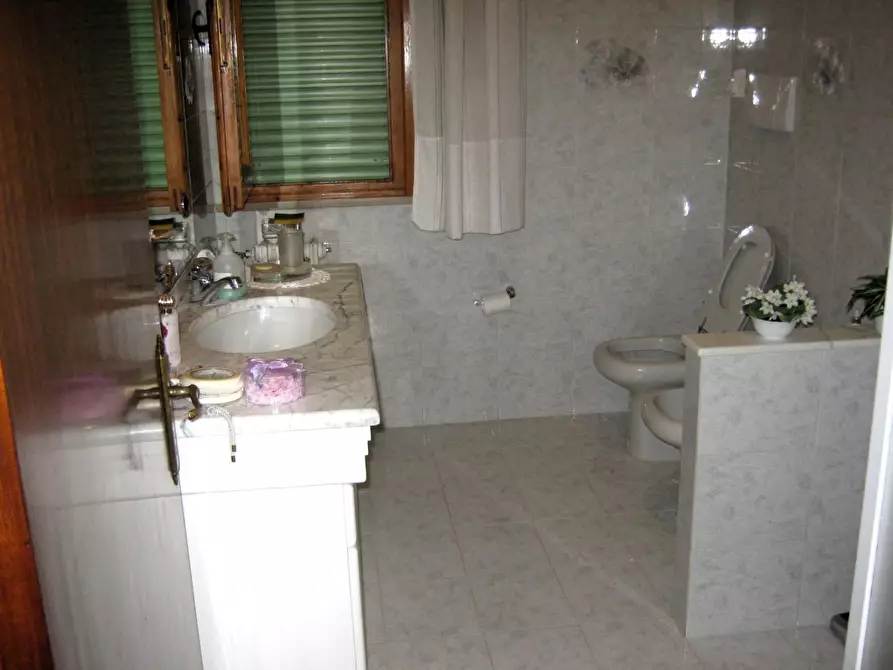 Immagine 6 di Appartamento in vendita  a Empoli