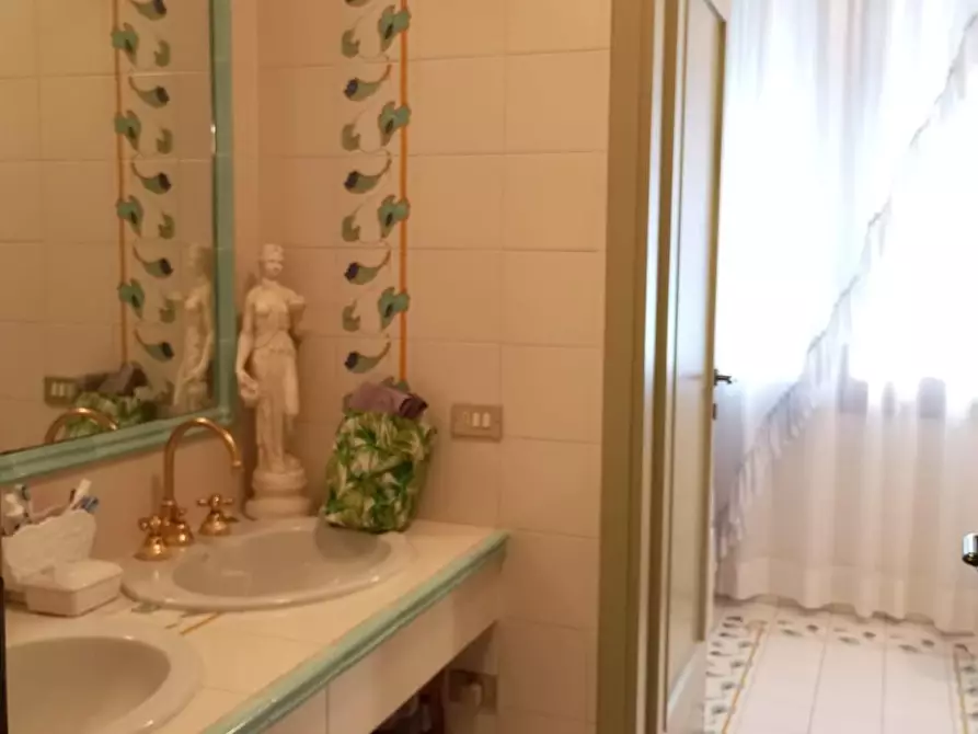 Immagine 31 di Appartamento in vendita  a Santa Croce Sull'arno