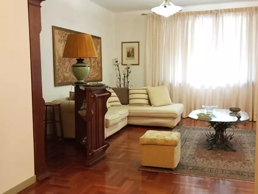 Immagine 17 di Appartamento in vendita  a Santa Croce Sull'arno