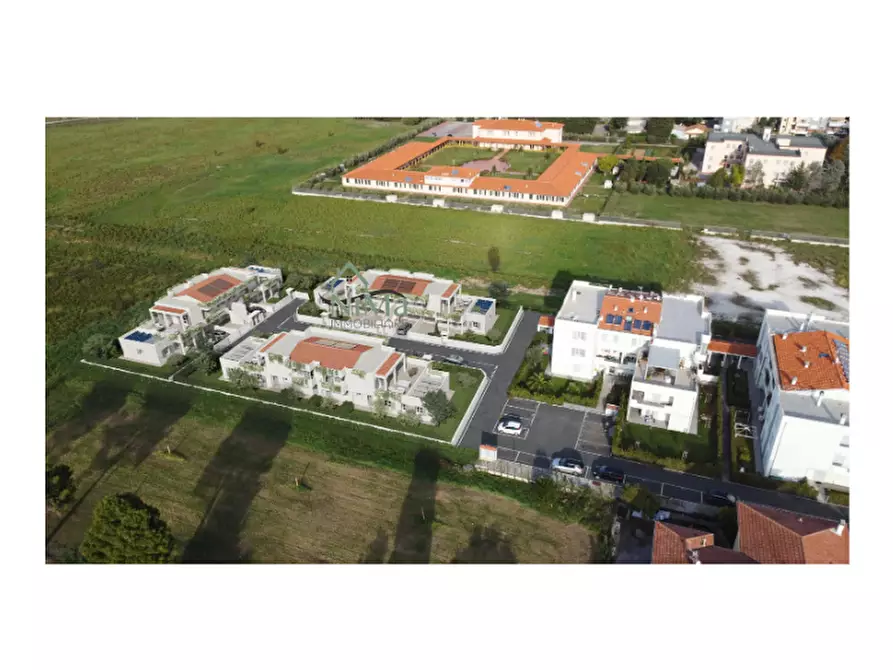 Immagine 5 di Appartamento in vendita  a Cecina