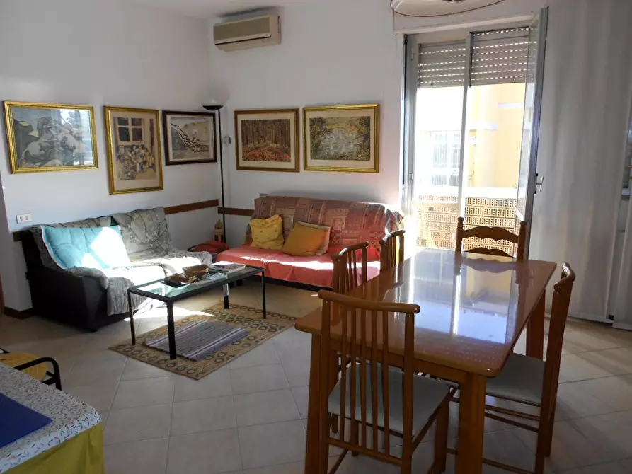 Immagine 4 di Appartamento in vendita  a Carrara