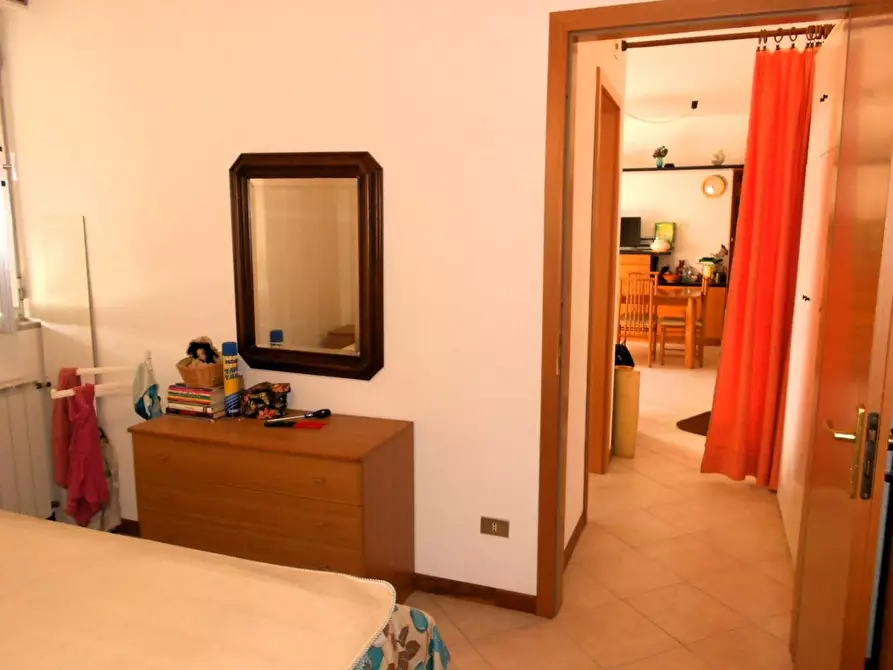 Immagine 10 di Appartamento in vendita  a Carrara