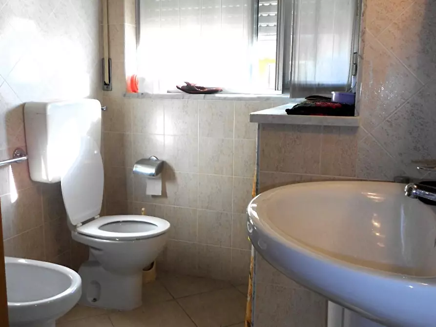 Immagine 18 di Appartamento in vendita  a Carrara