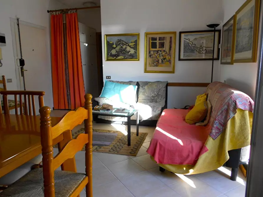 Immagine 3 di Appartamento in vendita  a Carrara