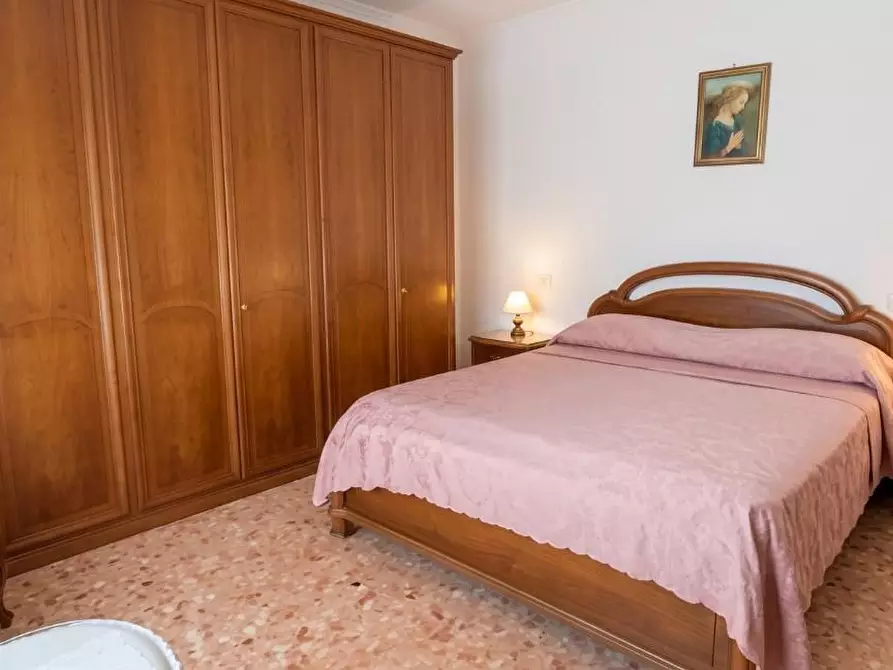 Immagine 13 di Villa in vendita  a Forte Dei Marmi