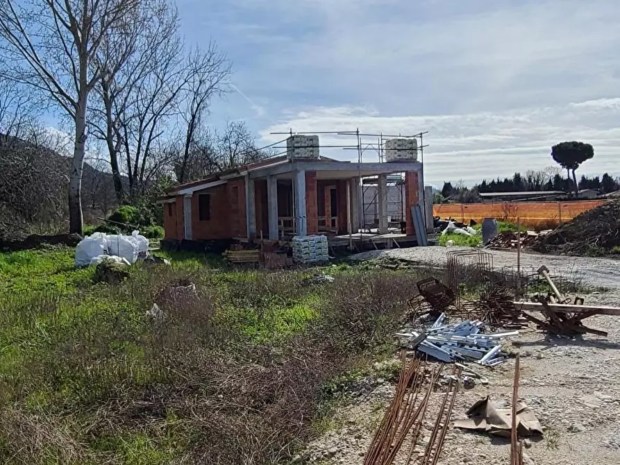 Immagine 9 di Villa in vendita  a Pietrasanta