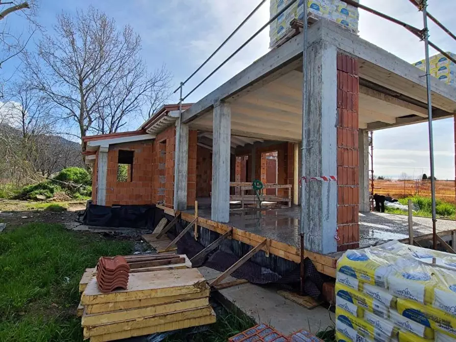 Immagine 6 di Villa in vendita  a Pietrasanta